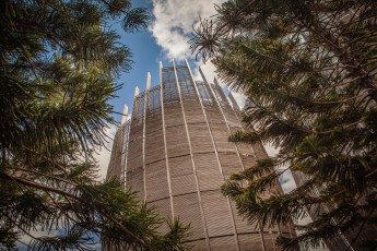 Kulturzentrum Tjibaou: Die schalenförmigen Konstruktionen sollen an die traditionellen Wohnhütten der Kanaken erinnern. 

