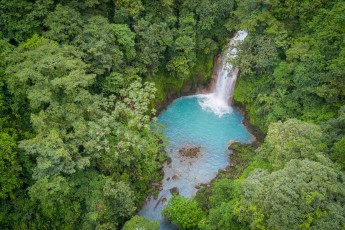 Die Ureinwohner glaubten, dass Götter den Himmel blau färbten und den Rio Celeste nutzten, um ihre Pinsel darin zu waschen.