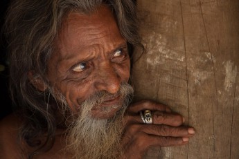 Vedda Kiri Bandiya, 75 years of age, in the entrance of his house.