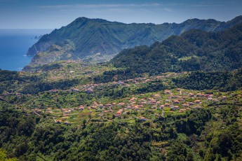 Blick unterhalb des Miradouro do Curtado im Nordosten der Insel.