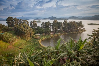 Abendstimmung am Lake Mutanda.

