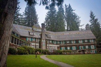 Time seems to have stood still at Lake Quinault Lodge.
