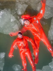 The survival suits provide fantastic insulation. It sometimes happens that guests fall asleep in them.
