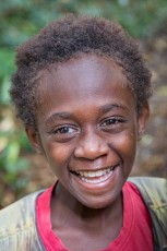 Nathalie Andikar, 9 years old, accompanies us together with her brother and father to the Millennium Cave on Santu Island - barefoot, mind you.