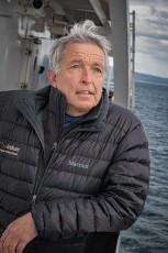 Sasha Borodin war schon mit britischen und russischen Expeditionen zu Fuss, auf Skiern und in Fahrzeugen in der Antarktis unterwegs und hat sie auch auf einem Forschungsschiff umrundet.