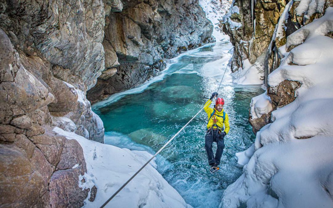 Canyoning, Eisklettern, Skilanglauf und Eisbaden