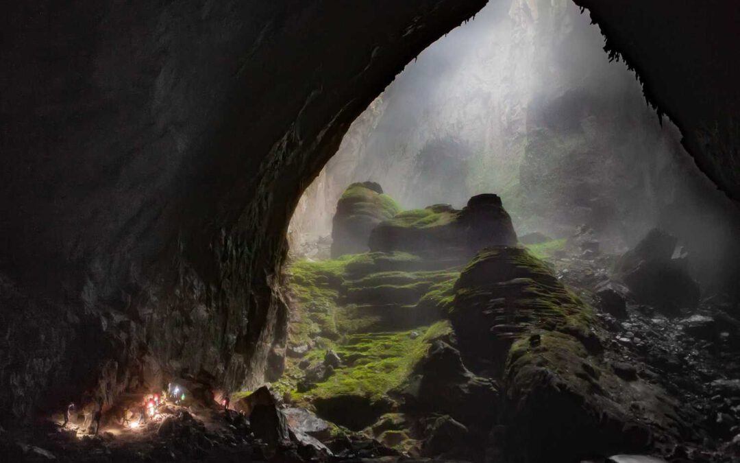 Descent into a world record giant